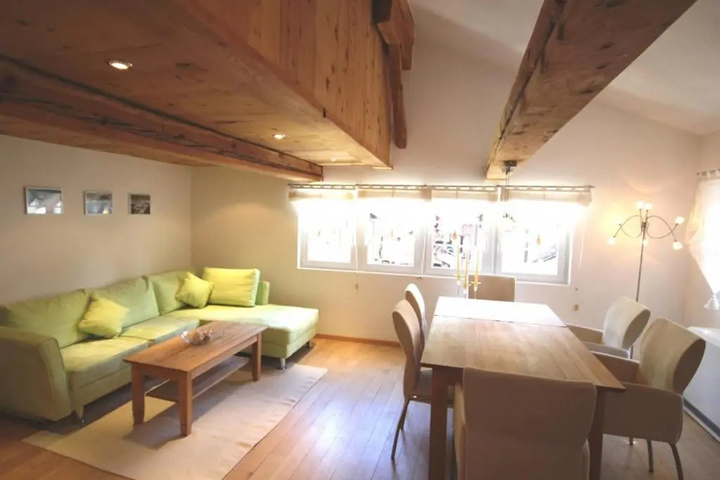 Room 5 of 13