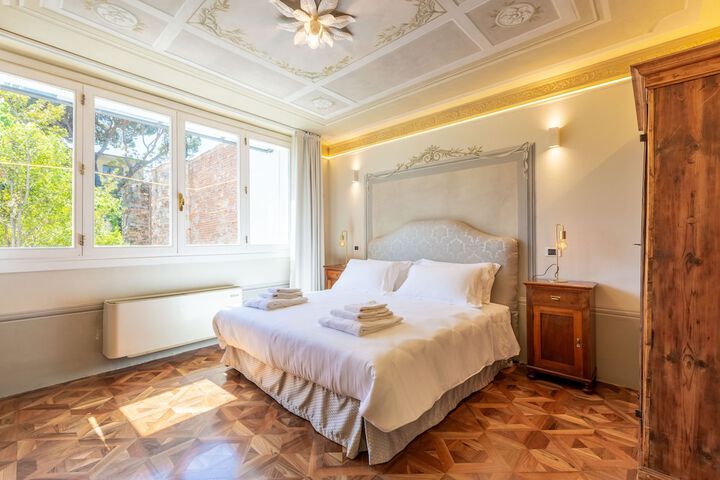 Room 45 of 90