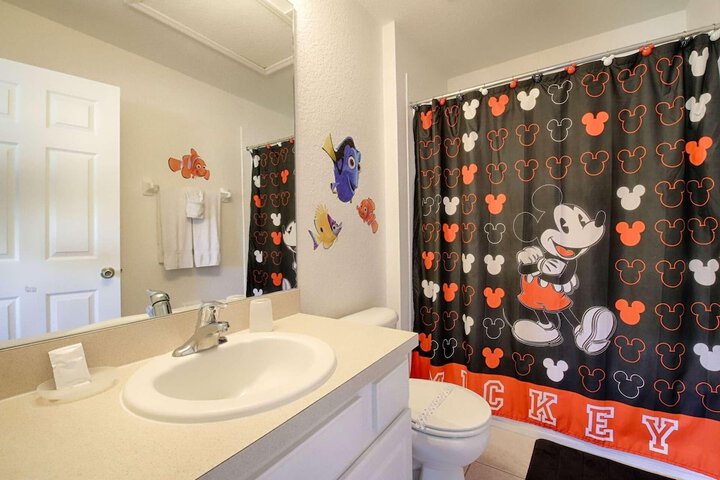 Room 28 of 49