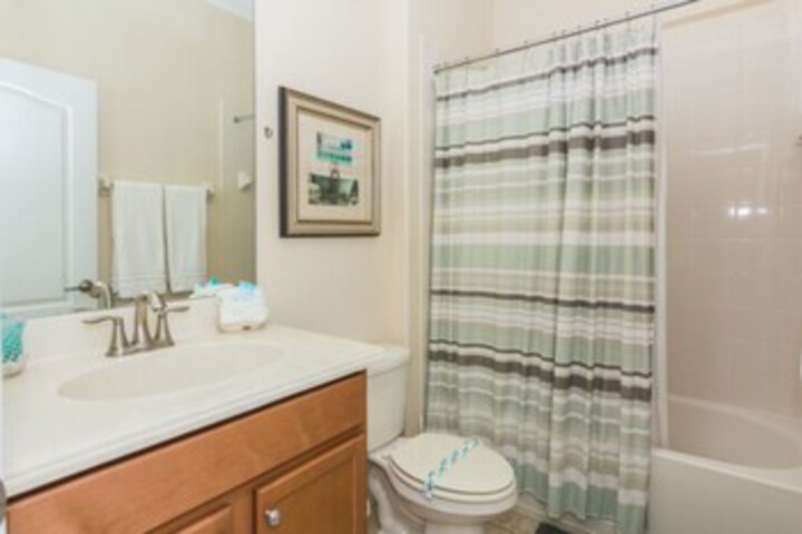 Room 3 of 46