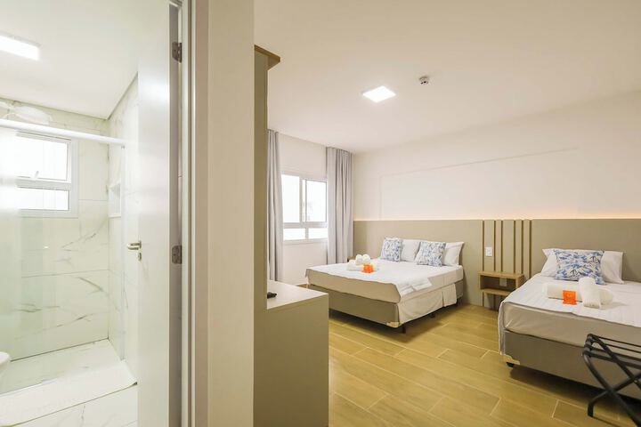 Room 10 of 33