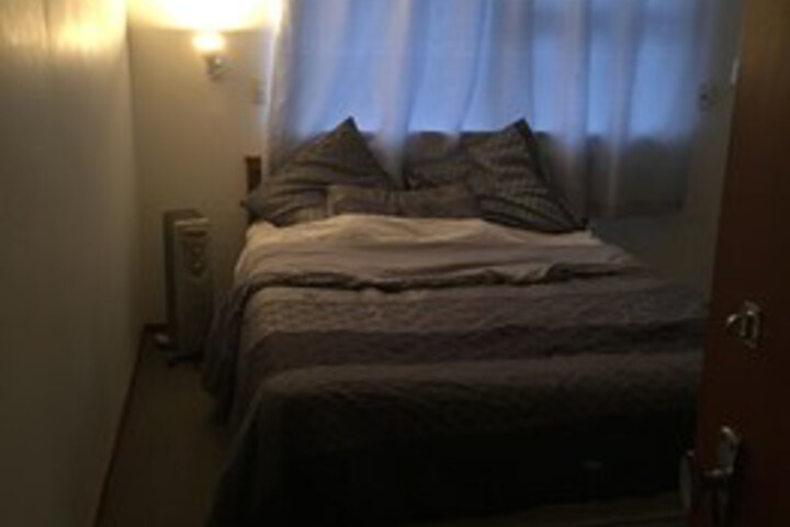 Room 13 of 15