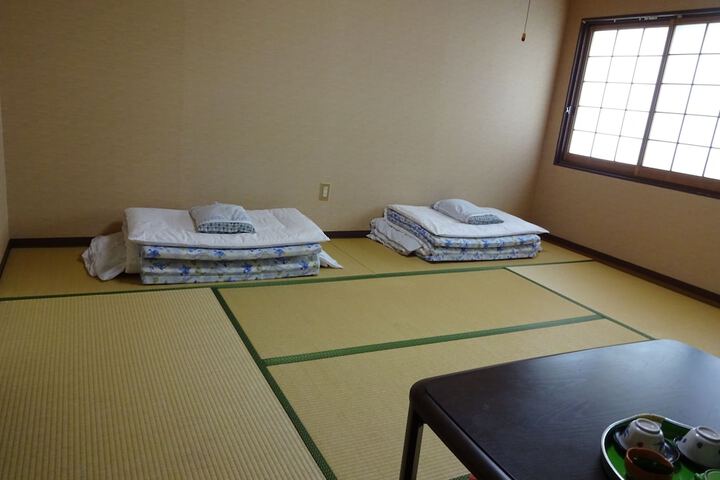 Room 5 of 66