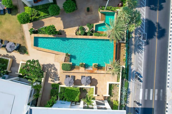 Pool 70 of 125