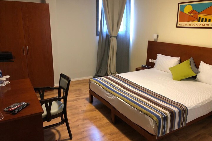 Room 15 of 56