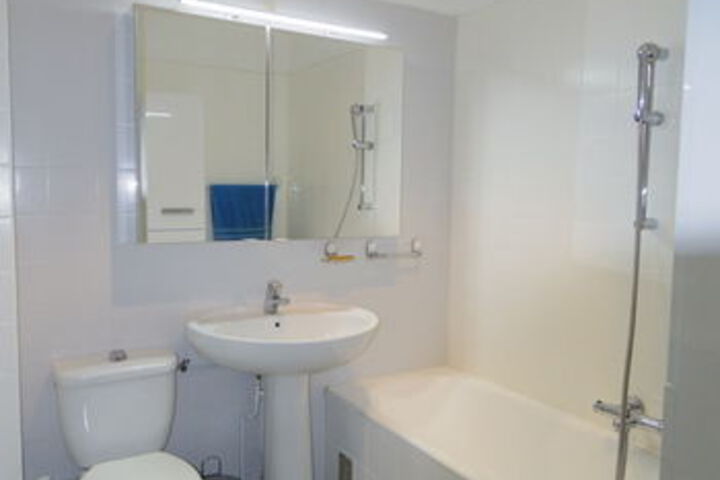 Room 5 of 14