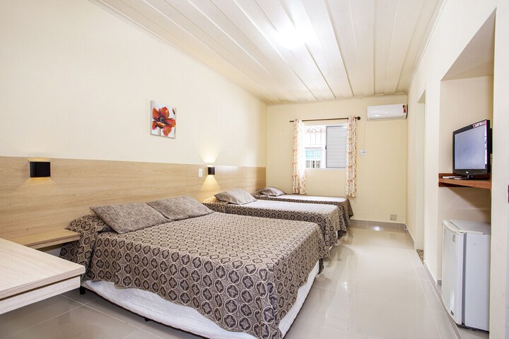 Room 36 of 166