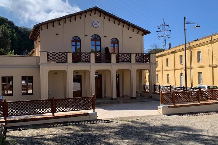 Hotel 4 of 5