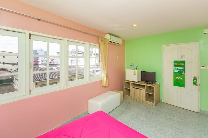 Room 16 of 35