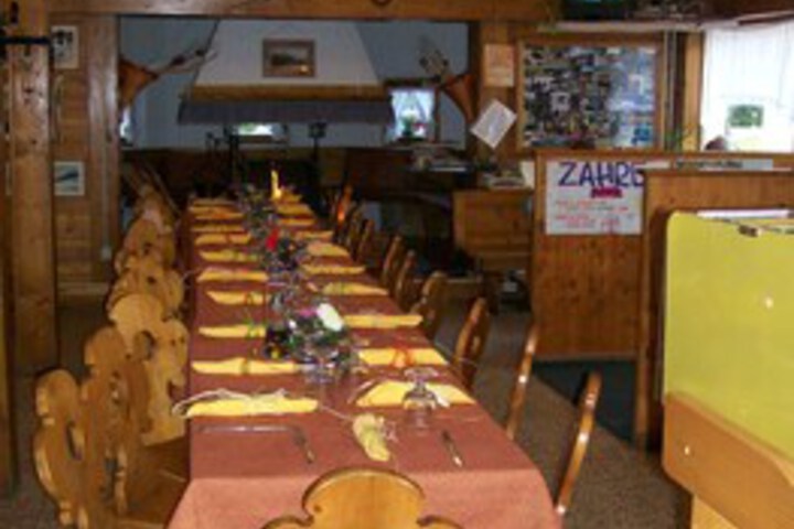Dining 17 of 57