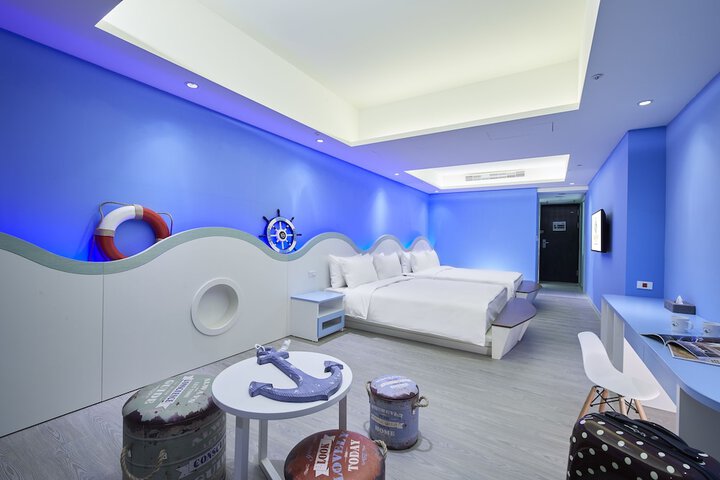 Room 21 of 120