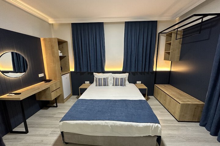 Room 9 of 22