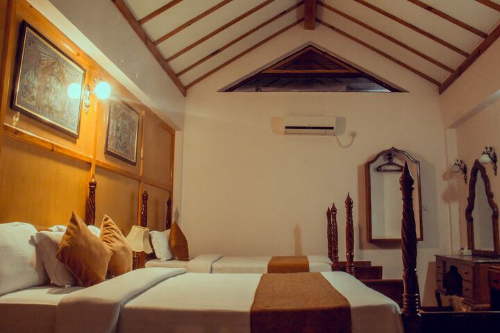 Room 5 of 112
