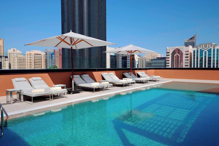 Pool Hotel