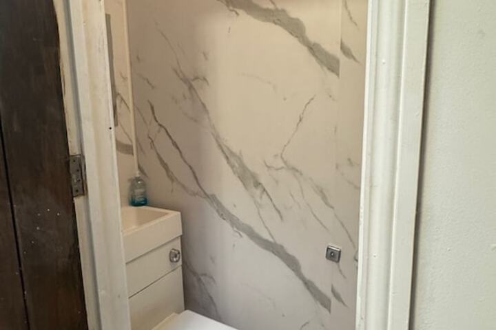 Room 85 of 118