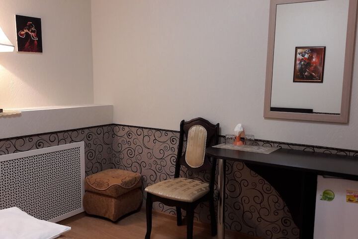Room 10 of 65