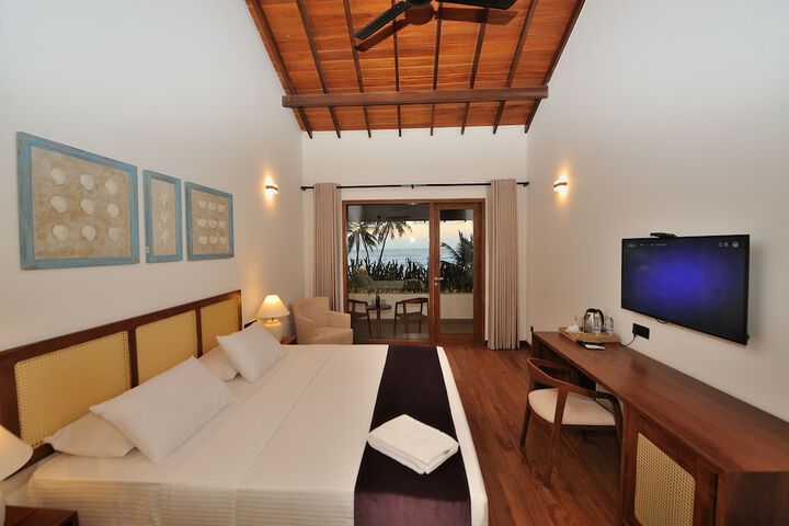 Room 4 of 6