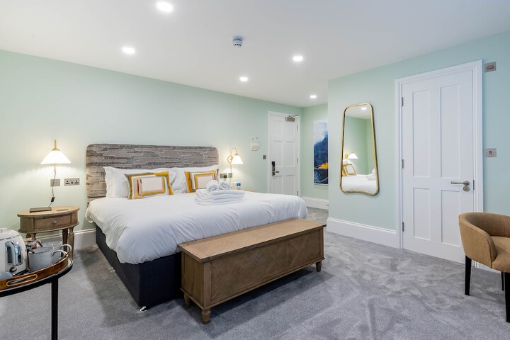 Room 80 of 190