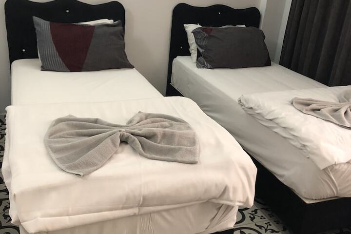 Room 26 of 137