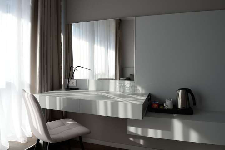 Room 18 of 49