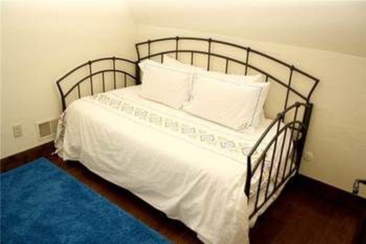 Room 8 of 20