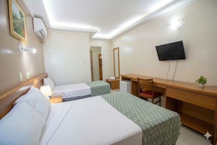 Room 9 of 26