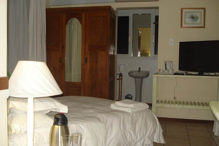 Room 8 of 53