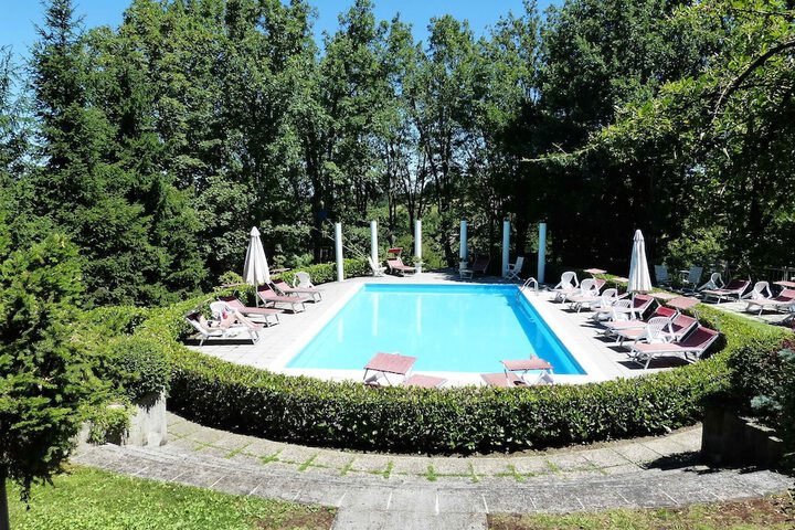 Hotel Pool