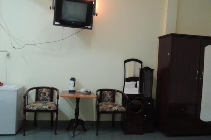 128 HOTEL