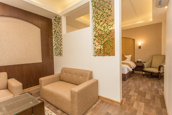 Room 28 of 110