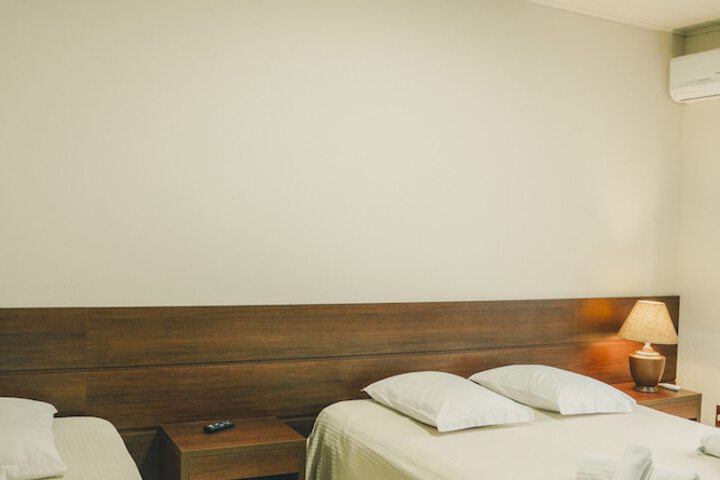 Room 25 of 90