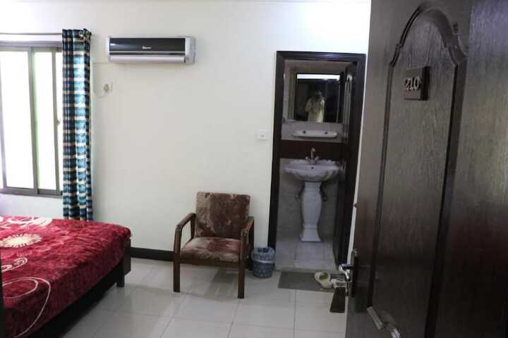 Room 14 of 46