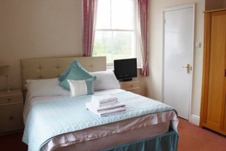 Room 13 of 37