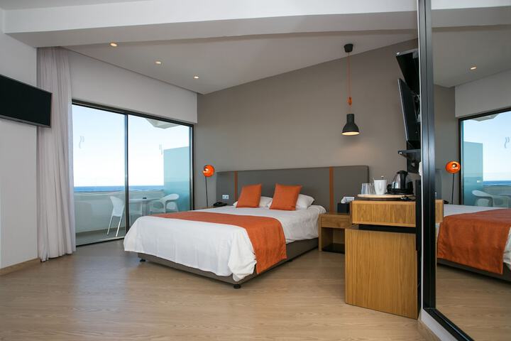 Room 7 of 75