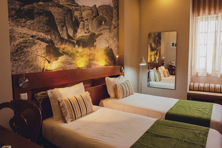 Room 4 of 38