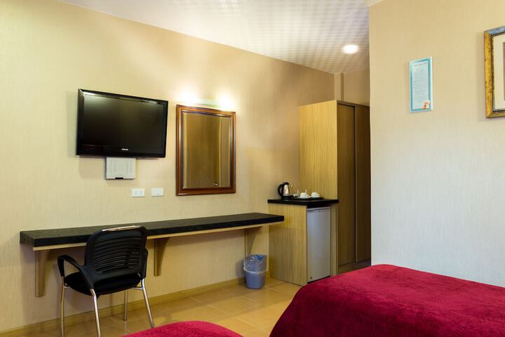 Room 5 of 75