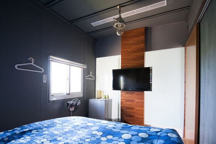 Room 4 of 57