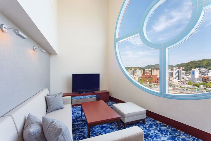 Room 18 of 175
