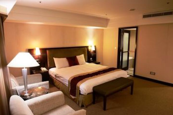 Room 60 of 82