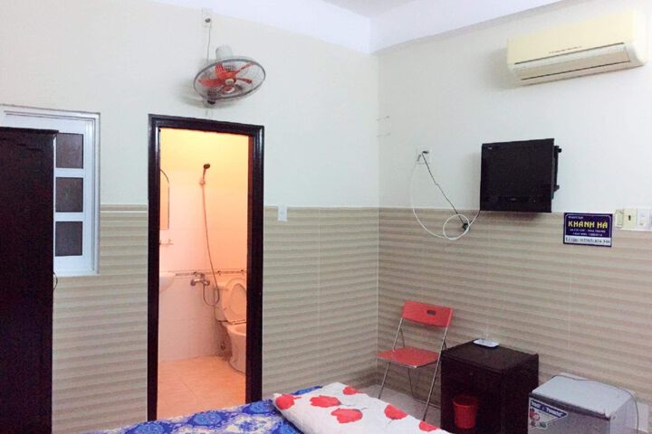 Room 9 of 11