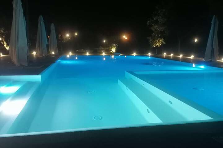 Pool 22 of 39