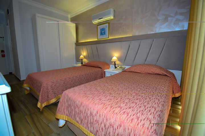 Room 14 of 51