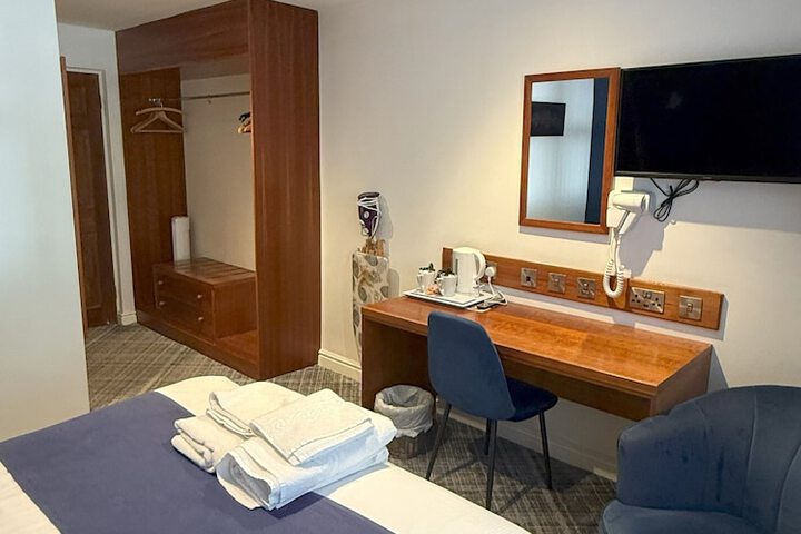 Room 21 of 49