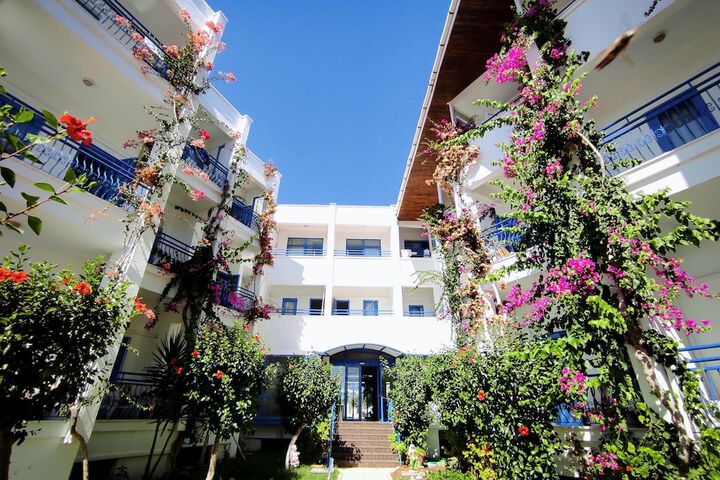 Hotel 33 of 36