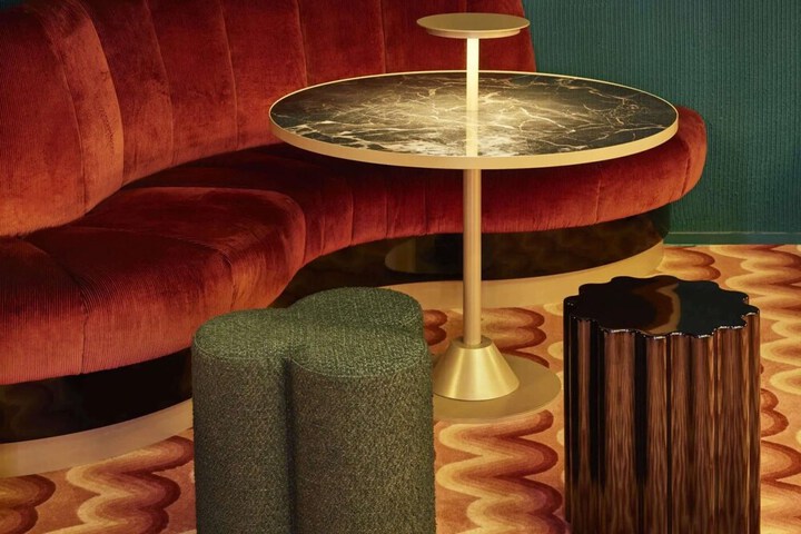 Lounge 163 of 225
