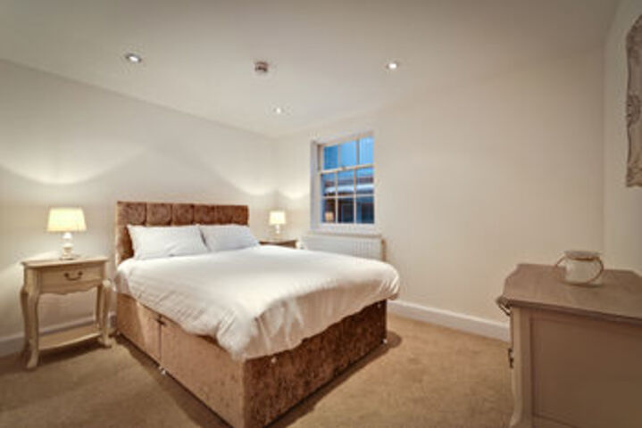 Room 8 of 14