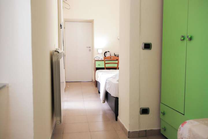 Room 19 of 47