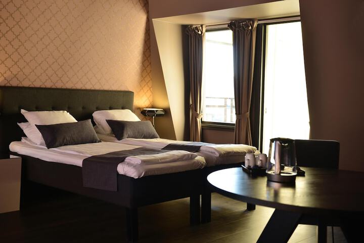 Room 18 of 34