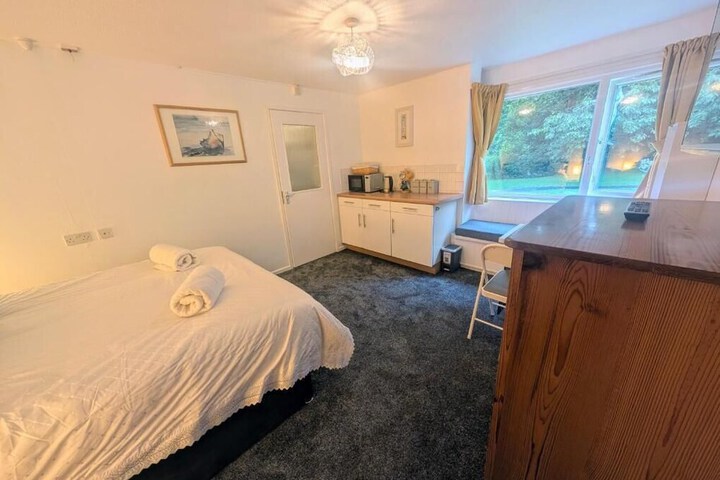 Room 6 of 21
