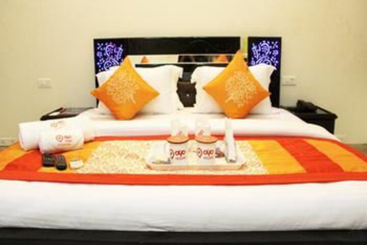 Room 14 of 27
